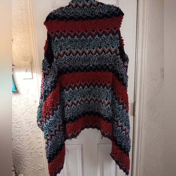 BOUTIQUE NWT Tpo cardigan sweater vest. Multi colors - Picture 3 of 5